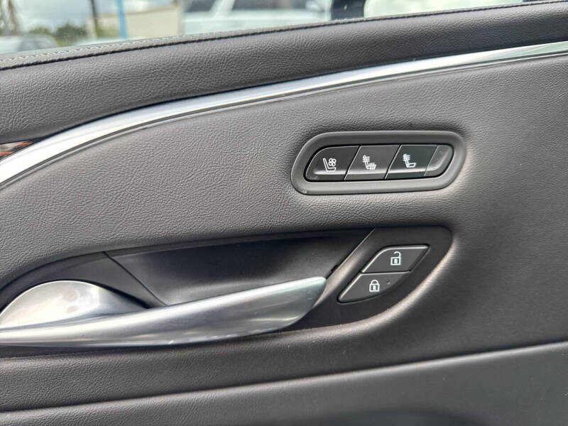 2022 Cadillac Escalade ESV Premium Luxury