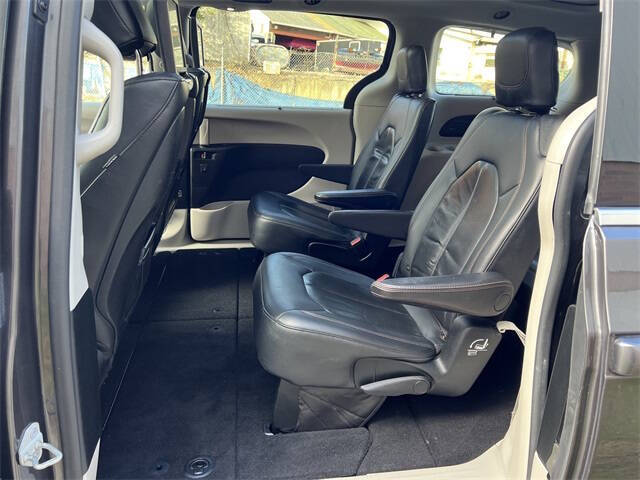 2018 Chrysler Pacifica Touring L Plus