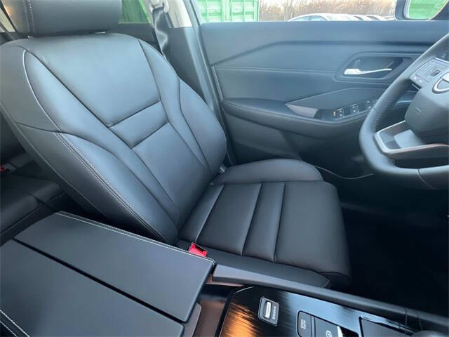 2025 Nissan Rogue SL