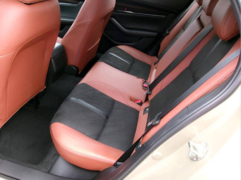 2024 Mazda Mazda3 Hatchback 2.5 Carbon Turbo