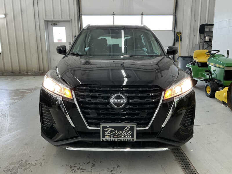 2024 Nissan Kicks SR