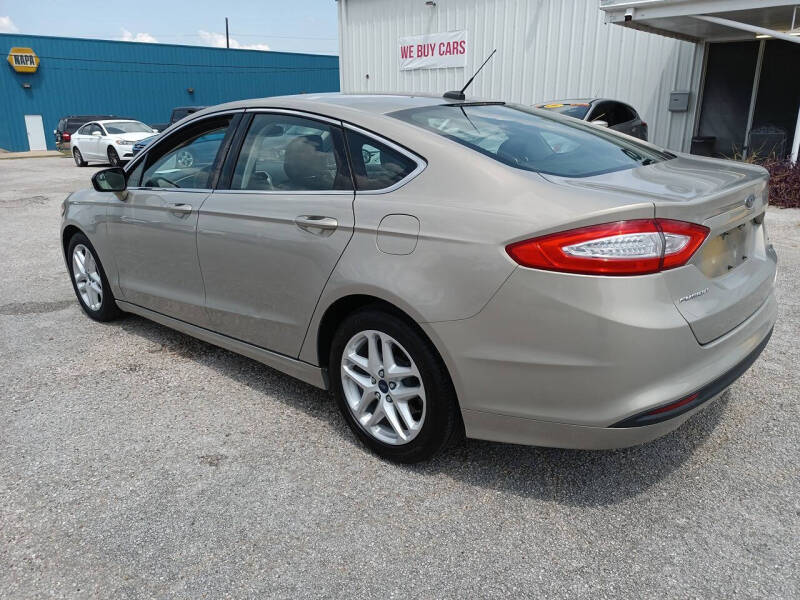 2015 Ford Fusion SE
