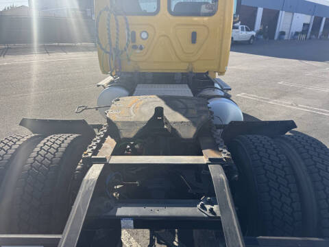 2020 Freightliner Cascadia