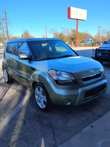 2011 Kia Soul +