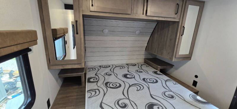 2025 Forest River 29BHQB