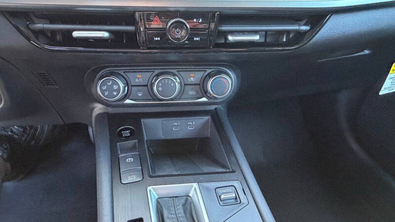2026 Nissan Kicks S