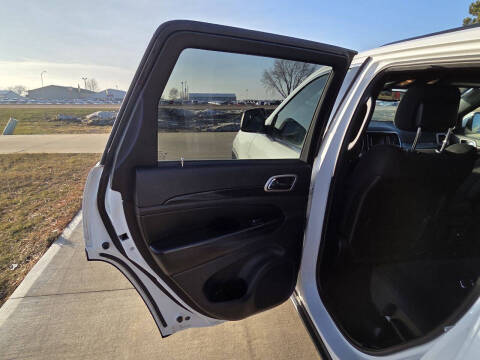 2017 Jeep Grand Cherokee Laredo