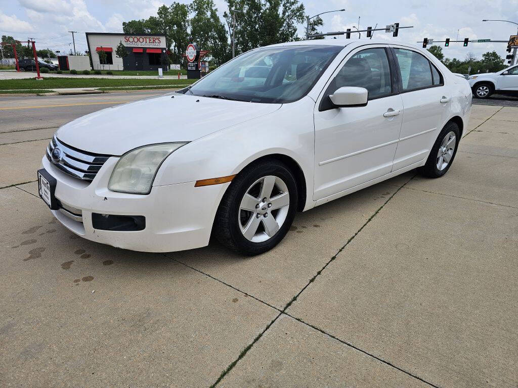 2009 Ford Fusion for sale at Bigfoot Auto in Hiawatha, IA