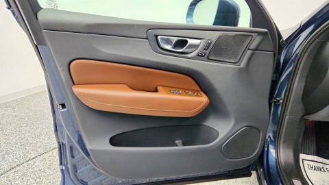 2023 Volvo XC60 B6 Ultimate Bright Theme