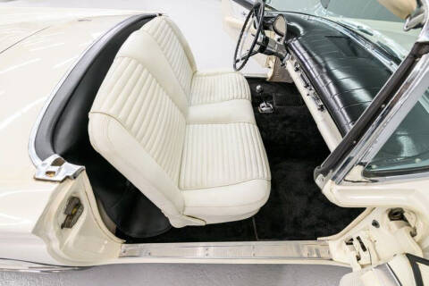 1957 Ford Thunderbird