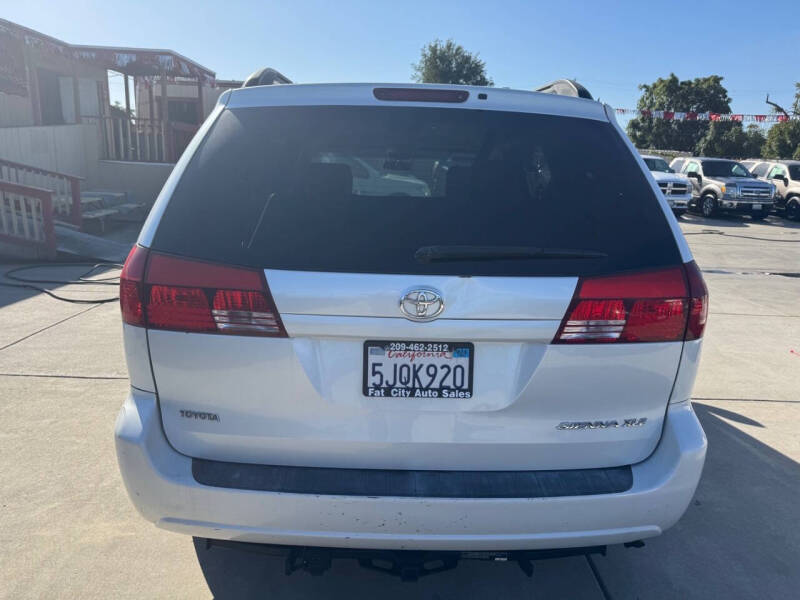2004 Toyota Sienna XLE 7 Passenger