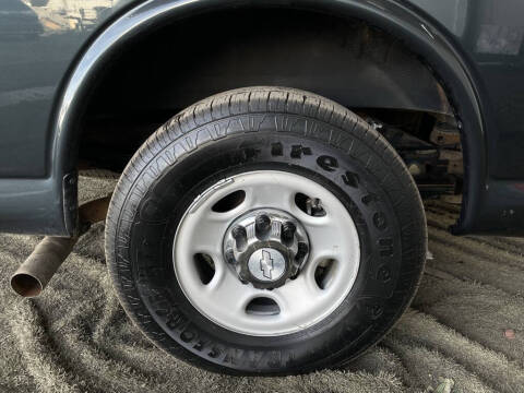 2017 Chevrolet Express LT 3500