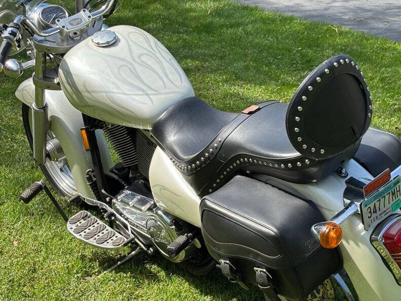 1999 Victory V92C
