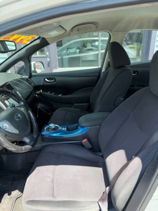 2013 Nissan LEAF SV