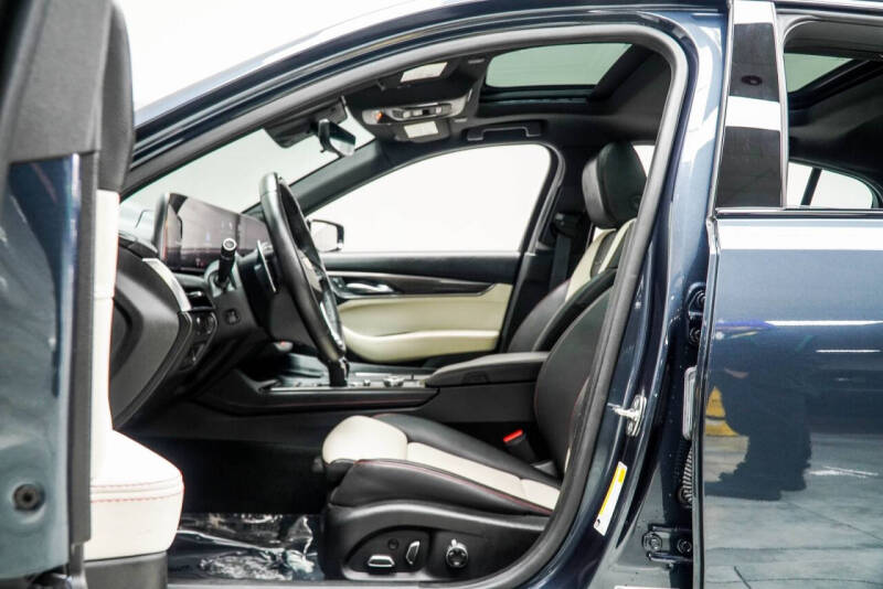 2025 Cadillac CT5 Sport