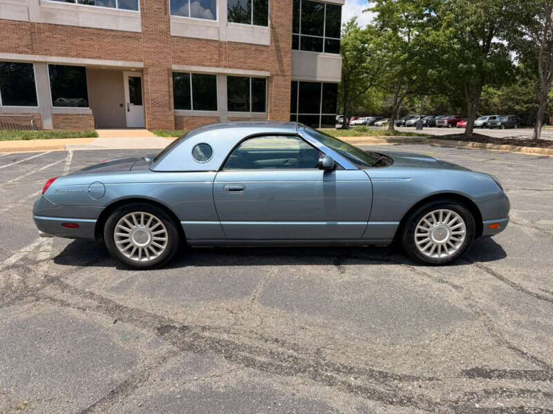 2005 Ford Thunderbird Deluxe