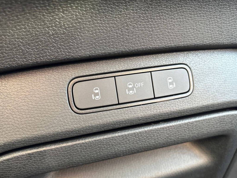 2025 Volkswagen ID. Buzz Pro S Plus 4Motion