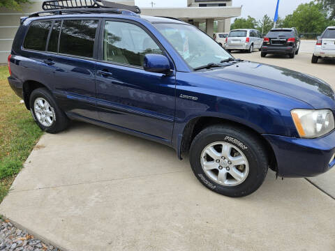 2001 Toyota Highlander for sale at City Auto Sales in La Crosse WI