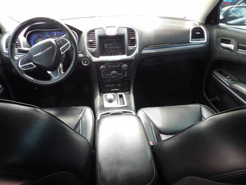 2018 Chrysler 300 Limited