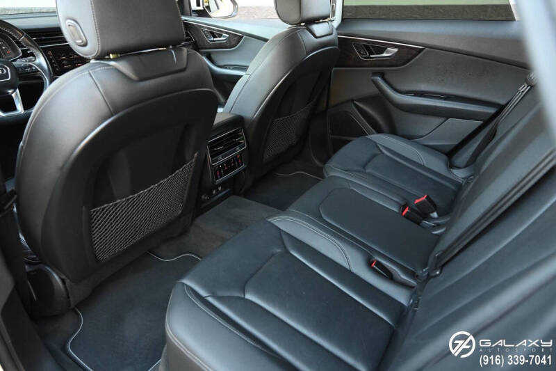 2019 Audi Q8 quattro Premium Plus 55 TFSI