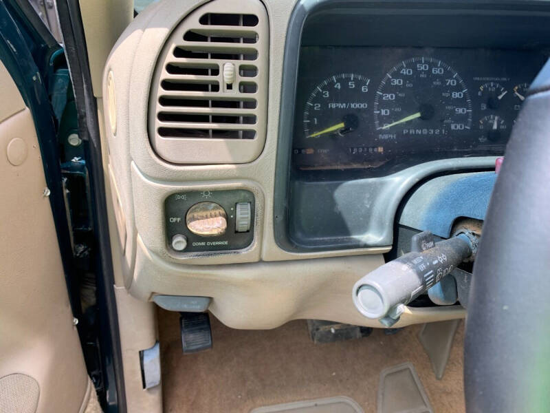 1997 Chevrolet K2500 CHEYENNE photo 15