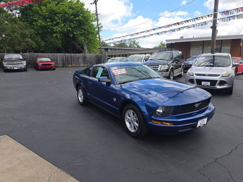 2009 Ford Mustang V6 Deluxe