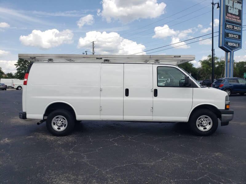 2022 Chevrolet Express 3500