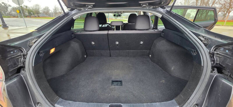 2016 Toyota Prius Two