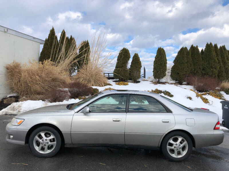 2001 Lexus ES 300 for sale at Suburban Auto Sales in Atglen PA