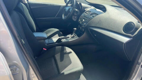 2013 Mazda MAZDA3 i Touring