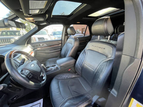 2017 Ford Explorer Platinum