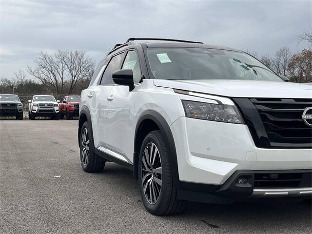 2025 Nissan Pathfinder Platinum