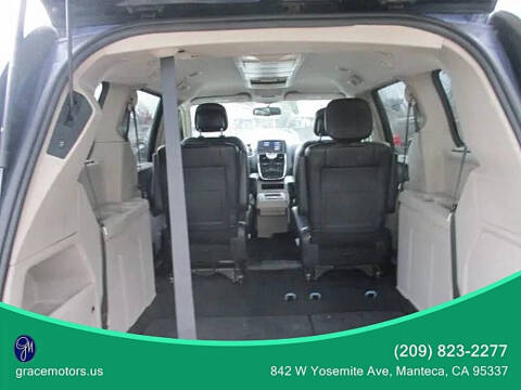 2014 Chrysler Town and Country Touring