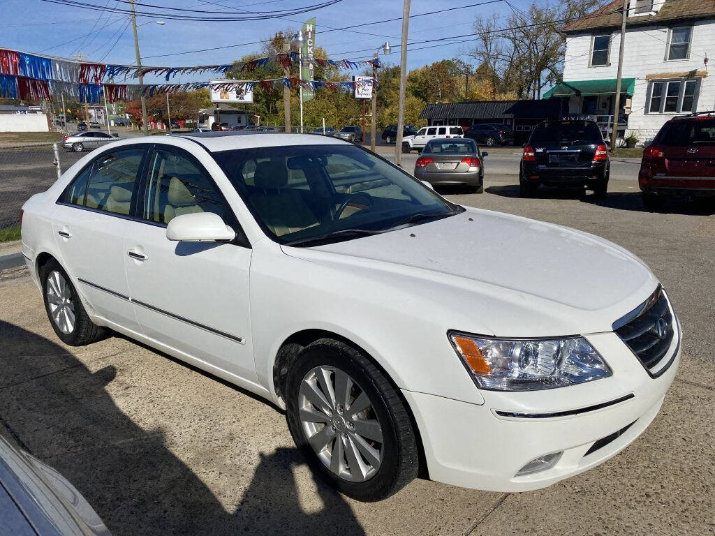 2009 Hyundai SONATA for sale at Main Street Auto Sales in Zanesville, OH