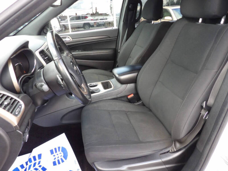 2017 Jeep Grand Cherokee Laredo