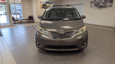 2012 Toyota Sienna