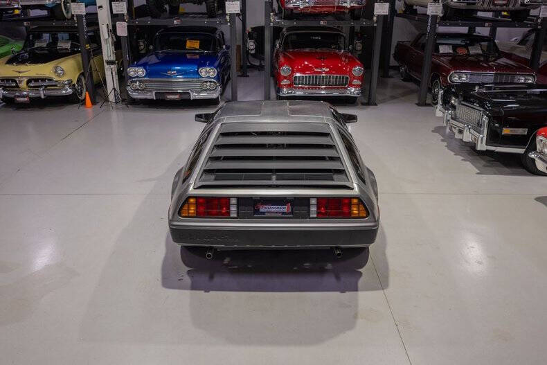 1981 DeLorean DMC-12
