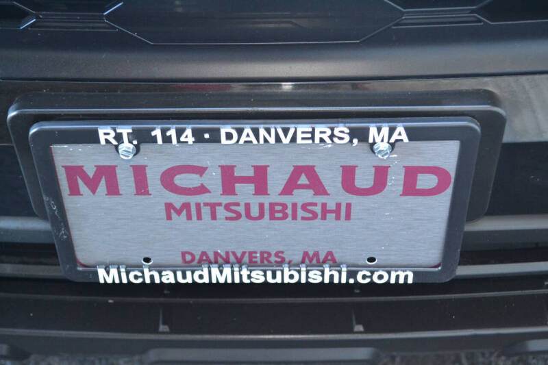 2023 Mitsubishi Outlander ES