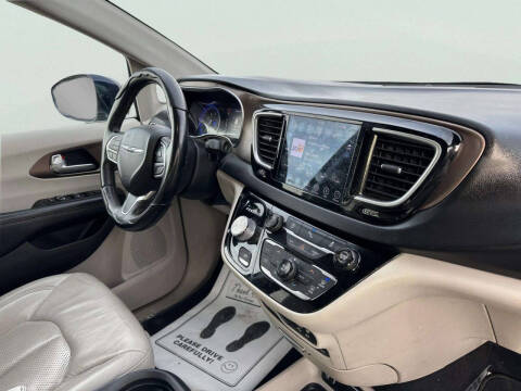 2018 Chrysler Pacifica Touring L Plus