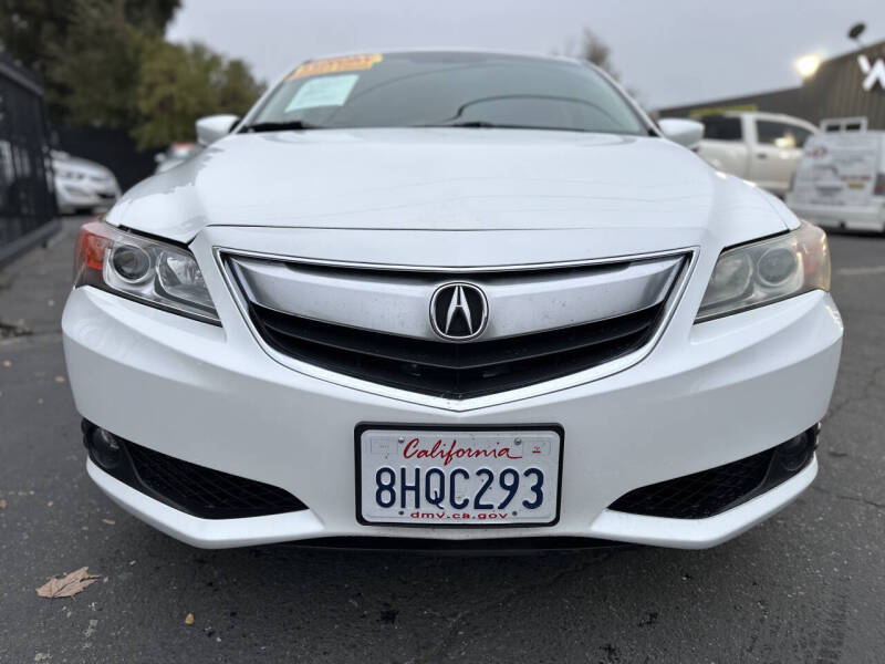 2013 Acura ILX 2.0L w/Premium