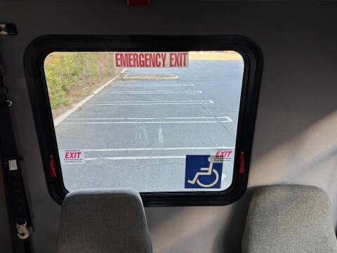 2013 Ford E-Series E-450 SD