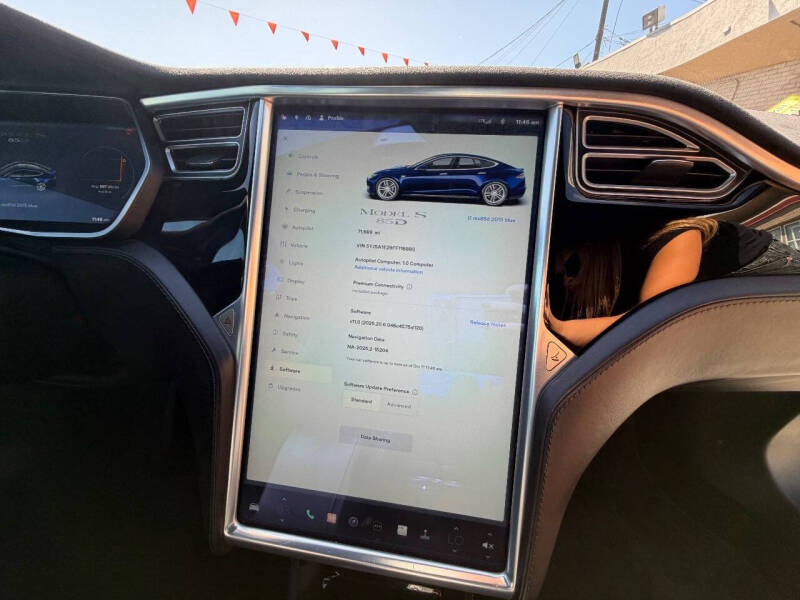 2015 Tesla Model S 85D