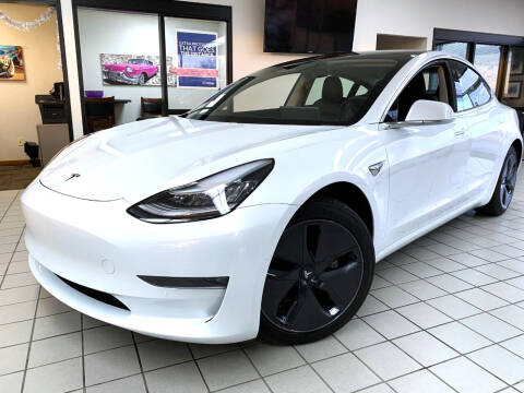 2020 Tesla Model 3 for sale at SAINT CHARLES MOTORCARS in Saint Charles IL