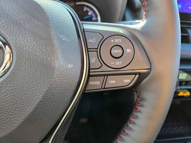 2025 Toyota RAV4 Plug-in Hybrid SE