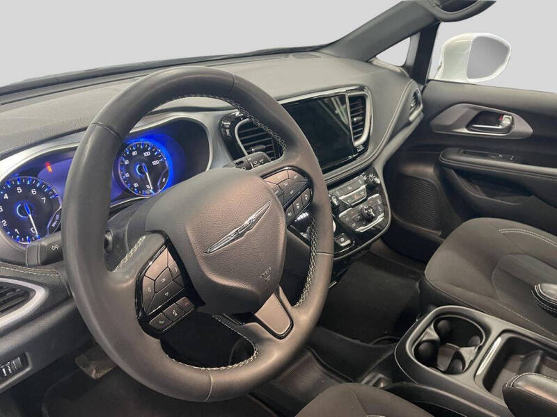 2022 Chrysler Pacifica Touring