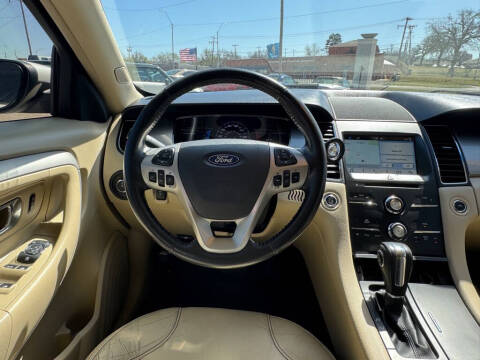 2016 Ford Taurus SEL
