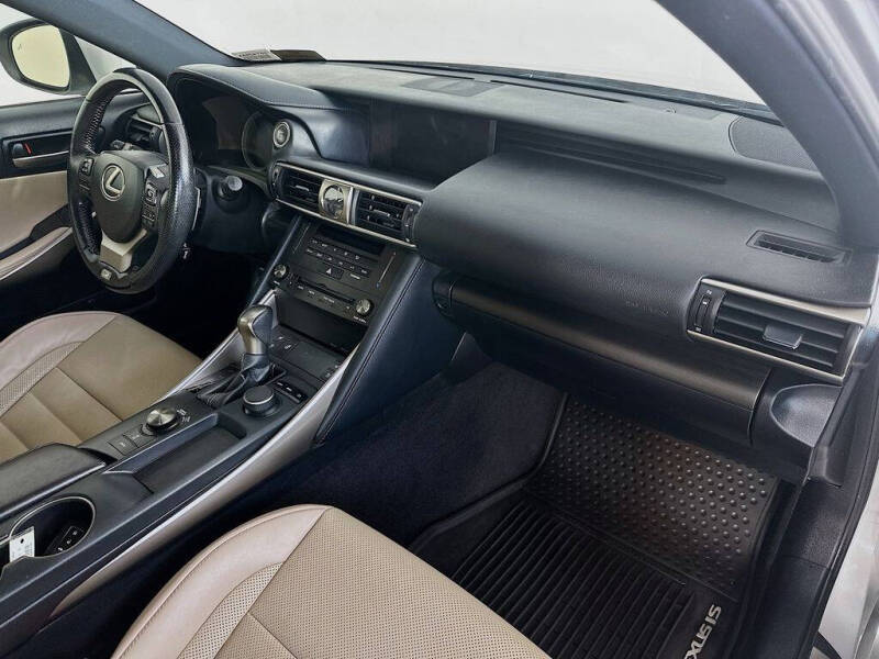 2020 Lexus IS 350