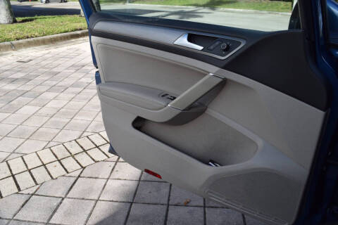 2015 Volkswagen Golf TDI SE