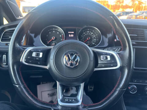 2017 Volkswagen Golf GTI SE