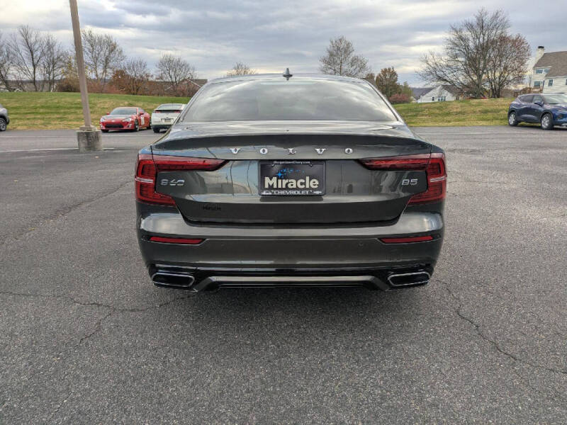 2022 Volvo S60 B5 Momentum